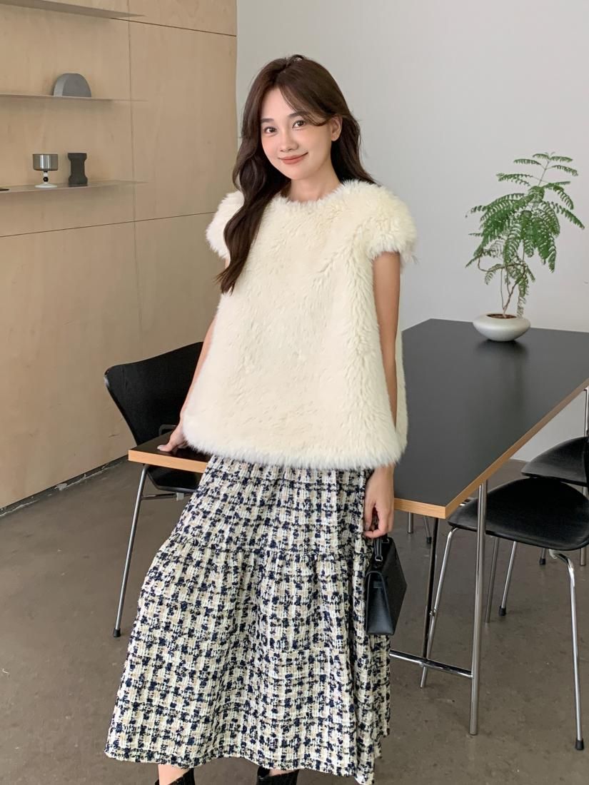 BACK RIBBON FUR VEST - BIRTHDAY BASH