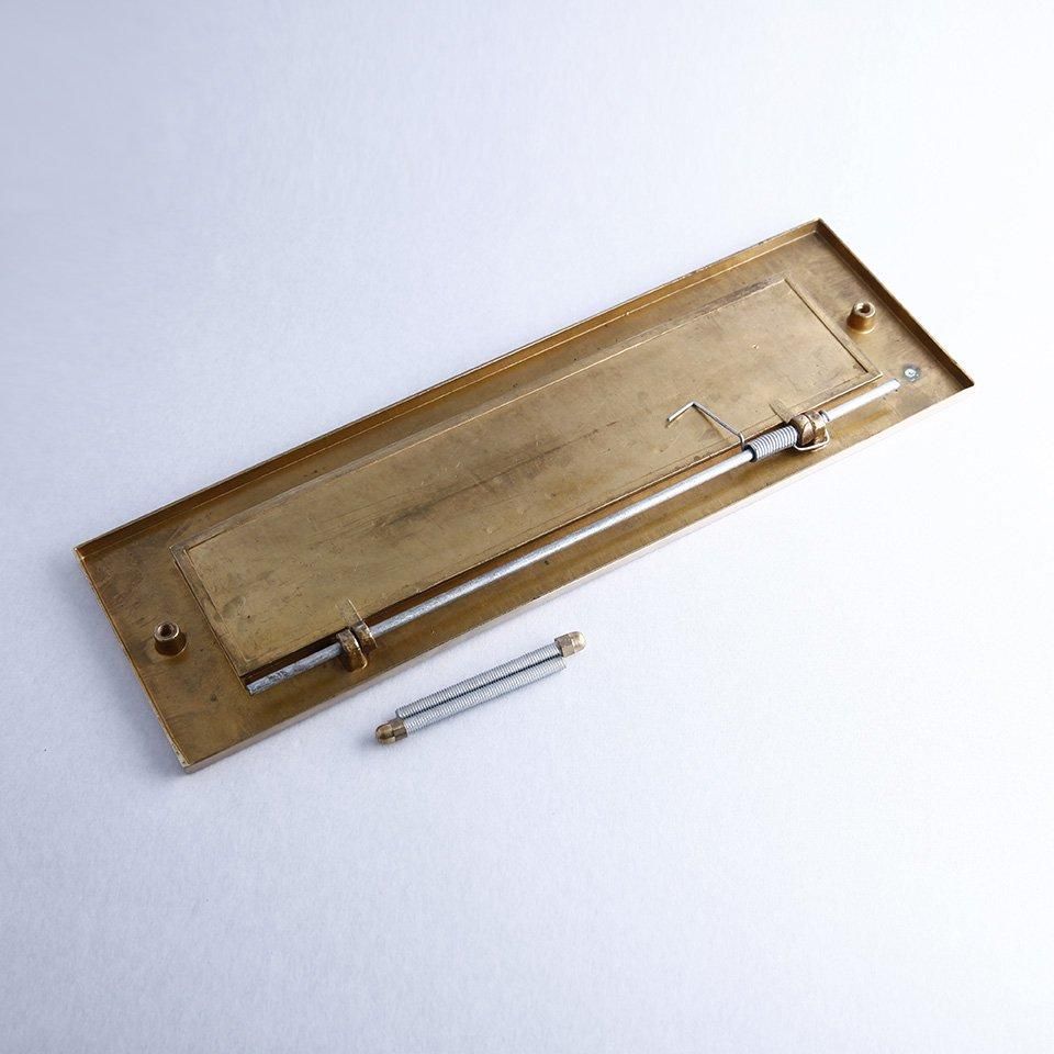 大きな真鍮レタープレート 郵便受け A4封筒投函サイズ 35.3cm クロネコ