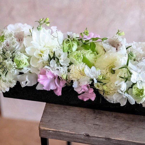 フラワーアレンジ】横長アレンジ Lサイズ(ホワイト系-01)‐サムライフラワー