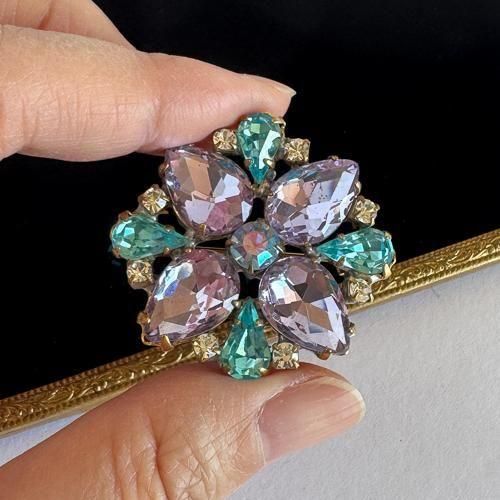 チェコ製 アレキサンドライトガラスのブローチ 水色 - チェコ雑貨と