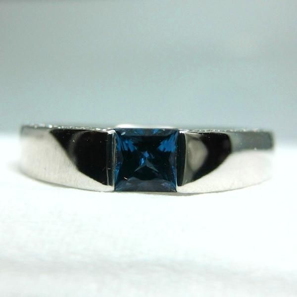 Pt900 ブラジル産アレキサンドライト ダイヤモンドリング AX 0.33ct D