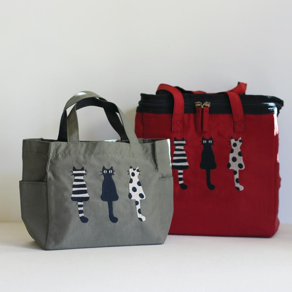 仲良し猫 刺繍Tマチ付ポーチ （カーキ）(完売) - Atsuko Matano 公式