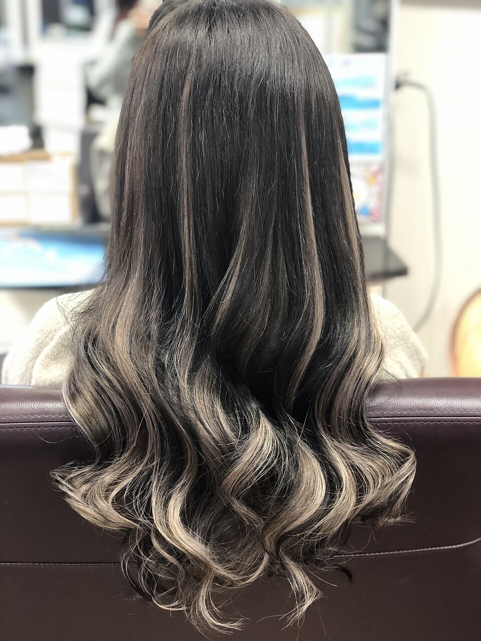 ハイトーンも◎ シールエクステ80枚でダメージレスハイライト