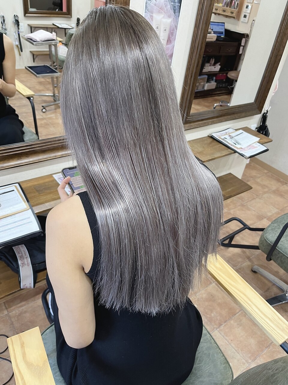 シルバーアッシュ#シールエクステ#グラデーションカラー#沖縄