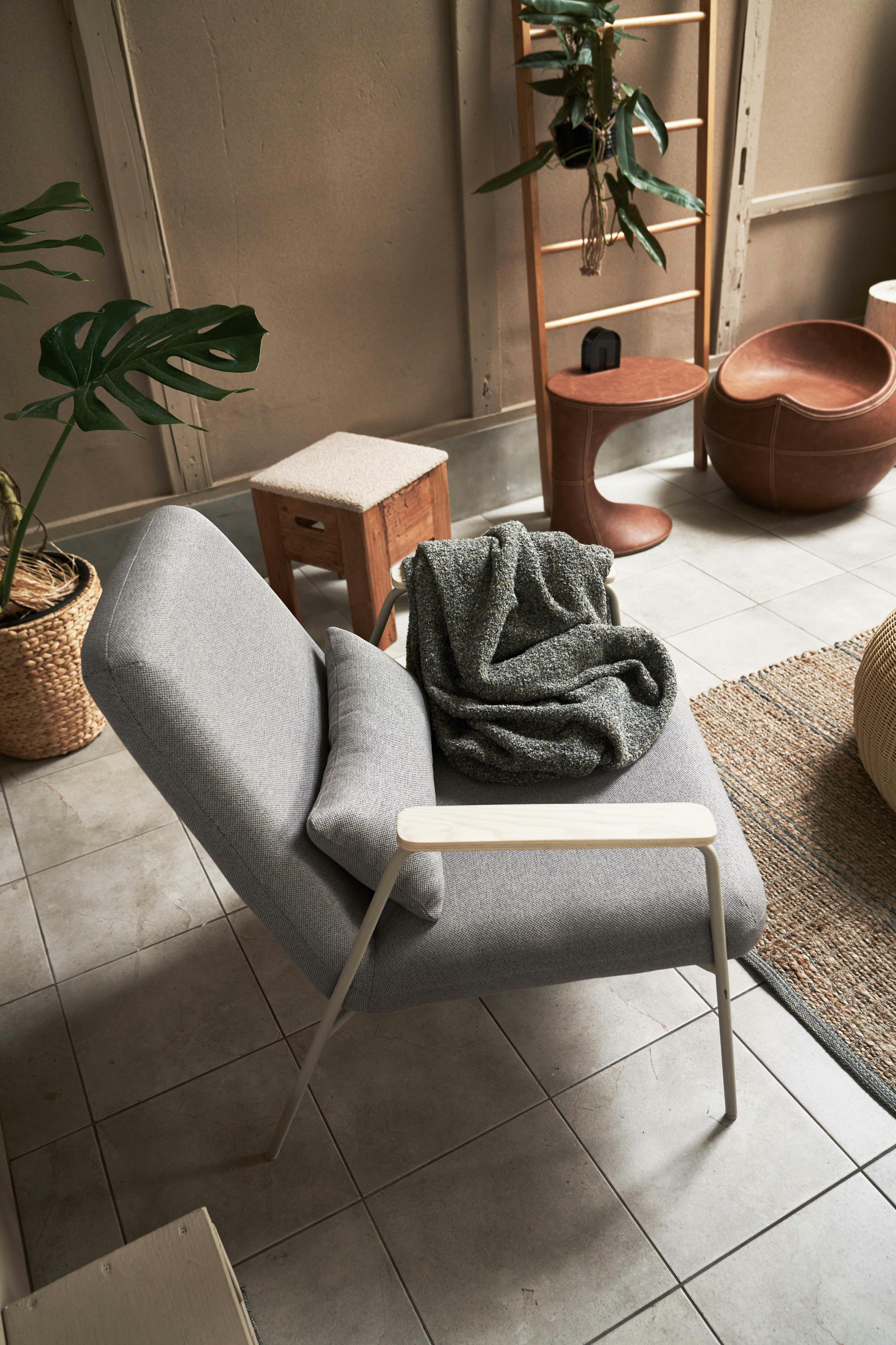 Room Essence ラウンジチェア W66.5×D80×H81×SH43 グレー 組立式