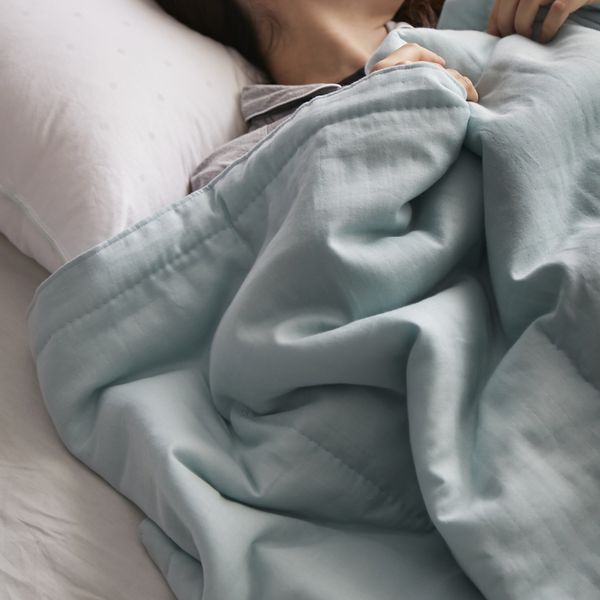 洛中 高岡屋/2重スフレガーゼふとん -つかい手の声から誕生！軽くて