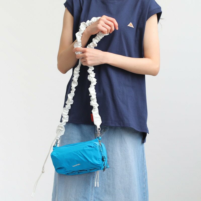 topologie］ボトルサコッシュ ミディアム／トポロジー ｜オンセブン