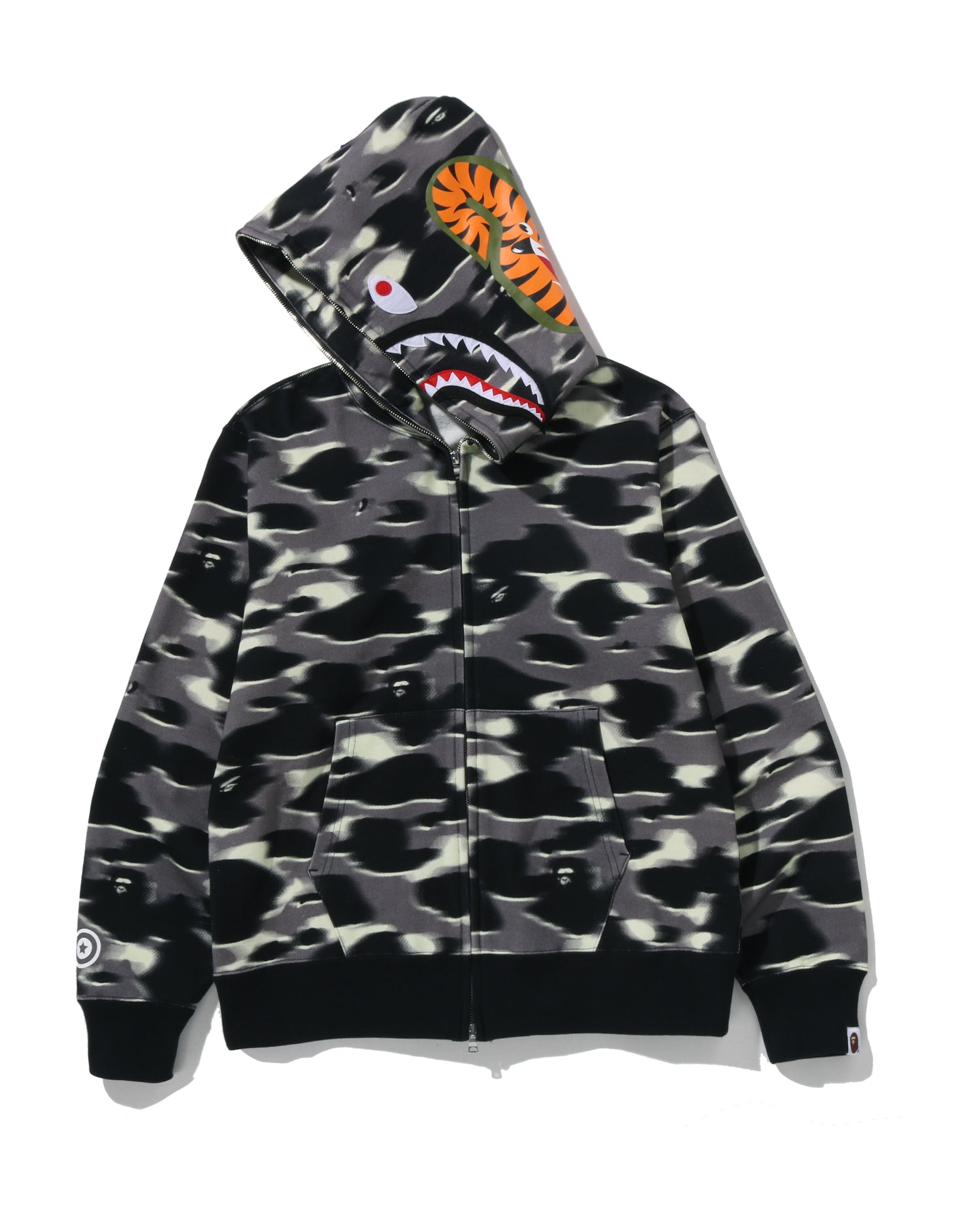A Bathing Ape – INT.BAPE.COM