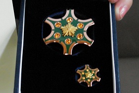 防犯栄誉銀章・銅章の伝達式