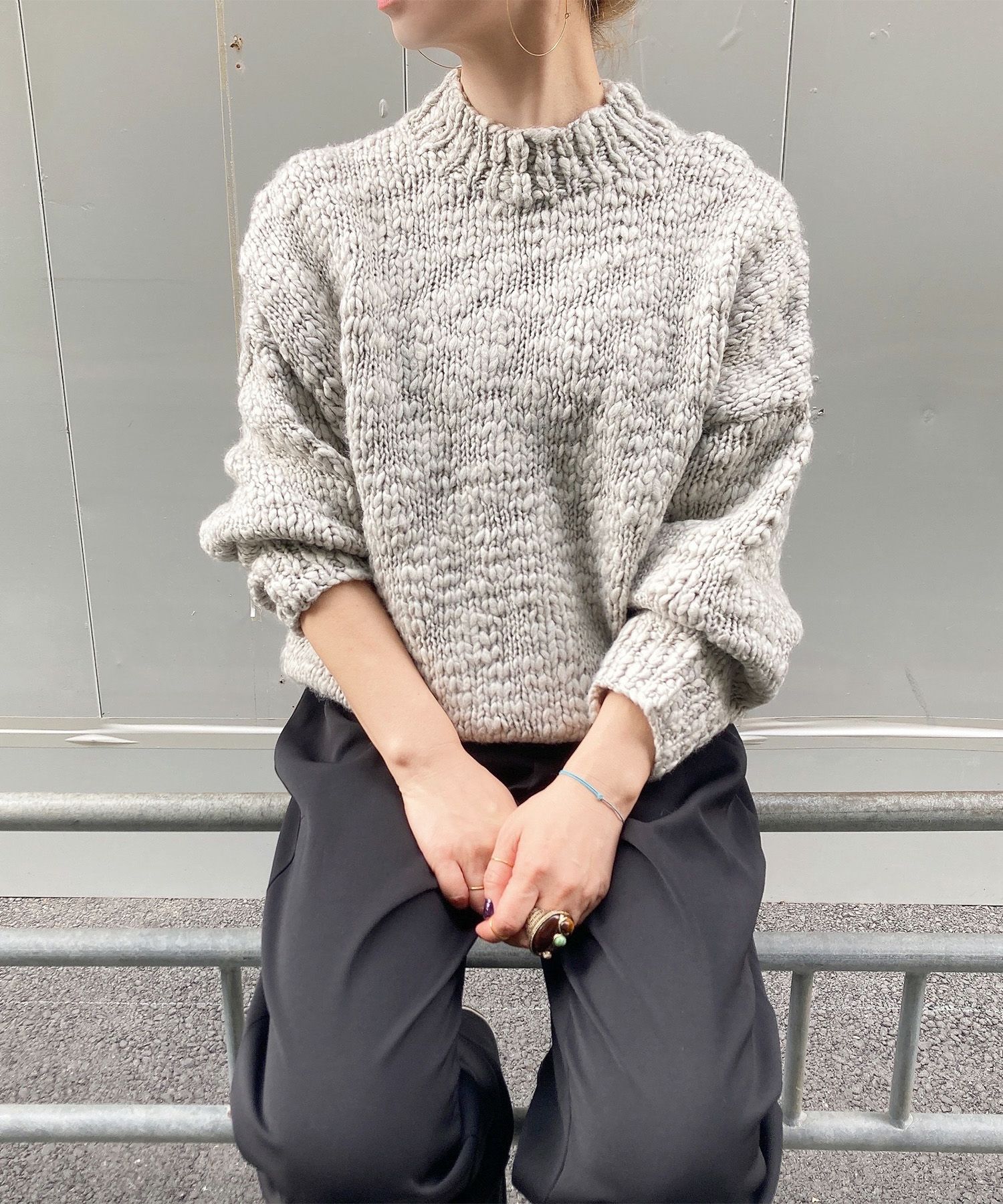 スラブヤーンリボンデザインハンドニット | Slub yarn ribbon design