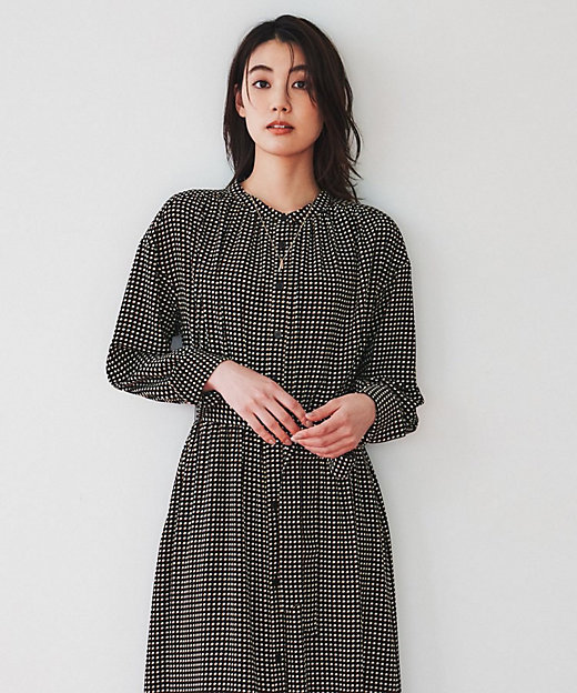 前開きボタン／ウエストゴム／ベルト付】変形ドット柄ワンピース