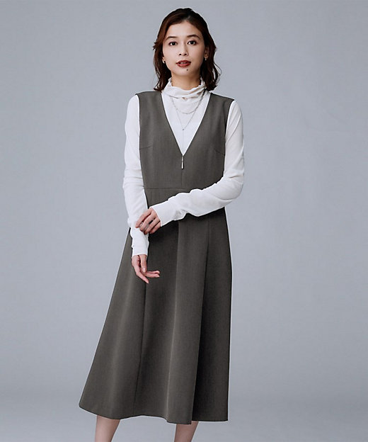 Aライン／ワンピース】Vネックジャンパースカート