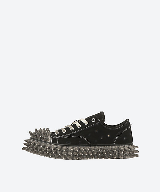 DIRTY SPIKE TOE CAP CANVAS SNEAKER