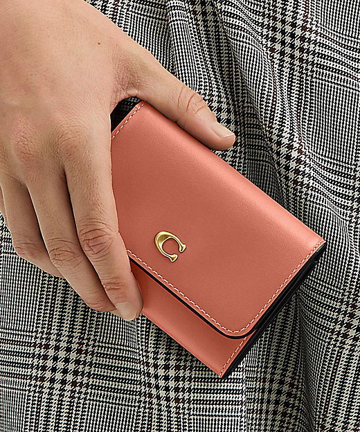 エッセンシャル フラップ カード ケース | COACH/コーチ | 三越伊勢丹