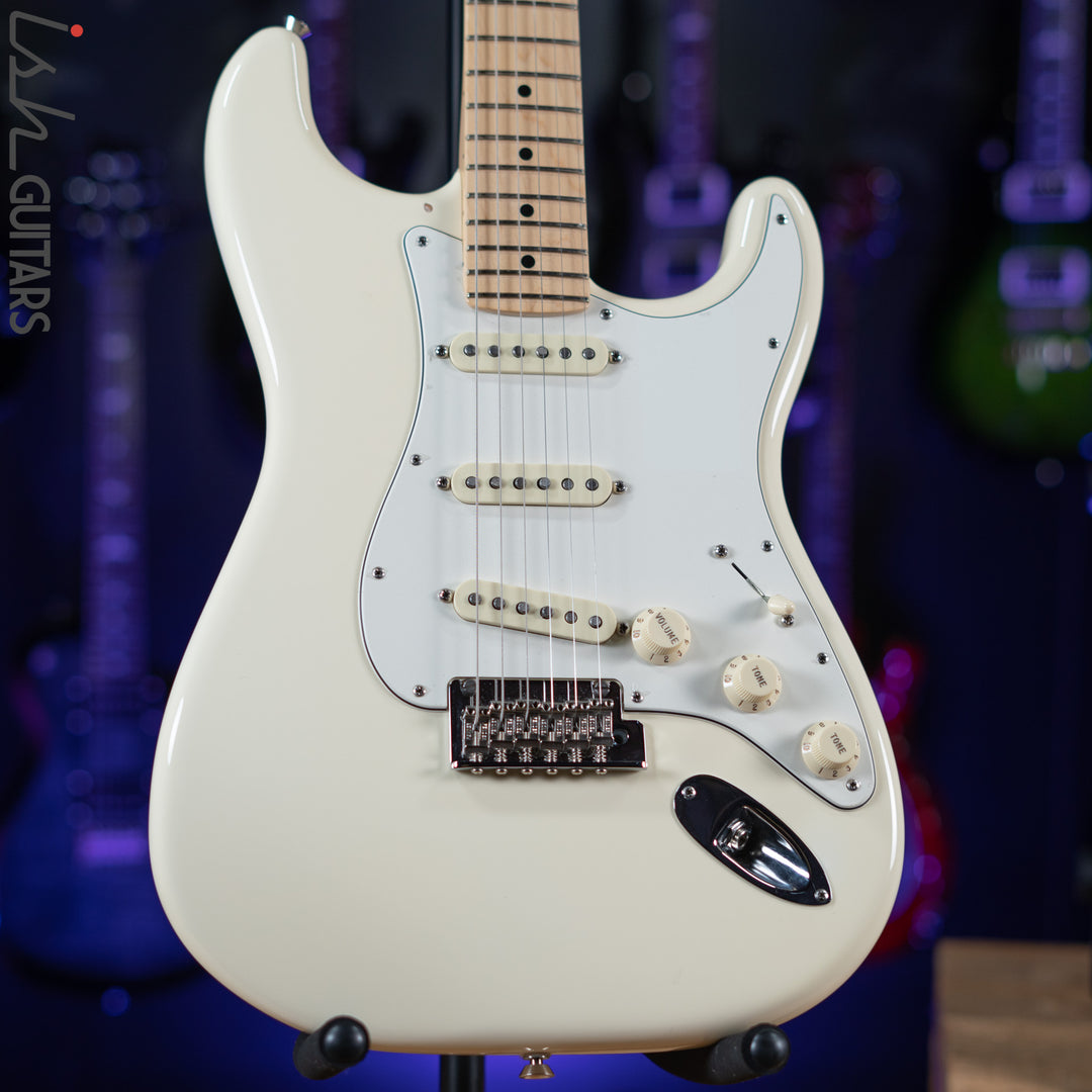 2017 Fender American Standard Stratocaster Olympic White – Ish Guitars