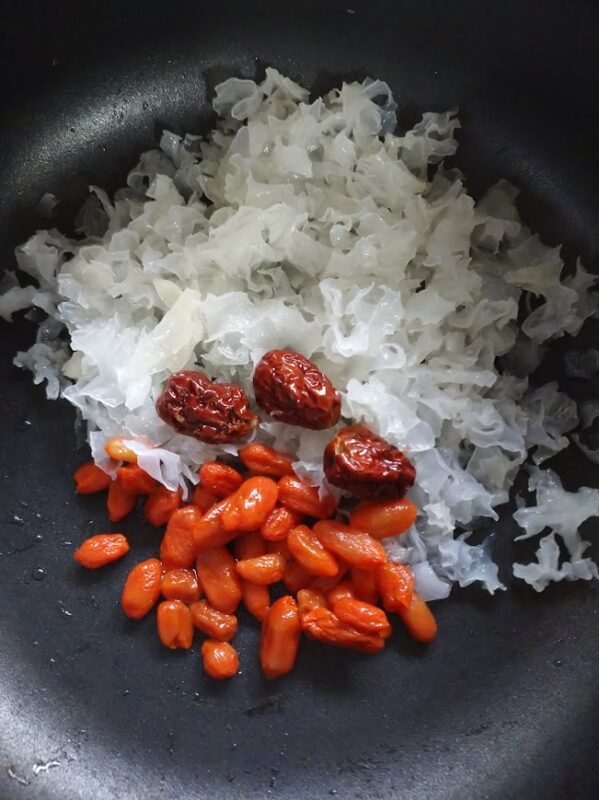 おうちでできる「秋の食養生」白きくらげ・クコの実・ナツメのかんたん