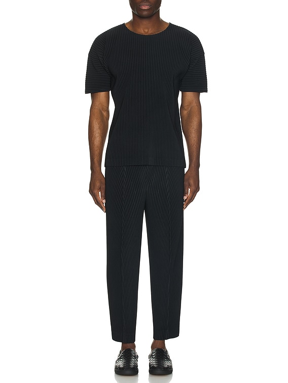 Homme Plisse Issey Miyake Tシャツ - Black | FWRD