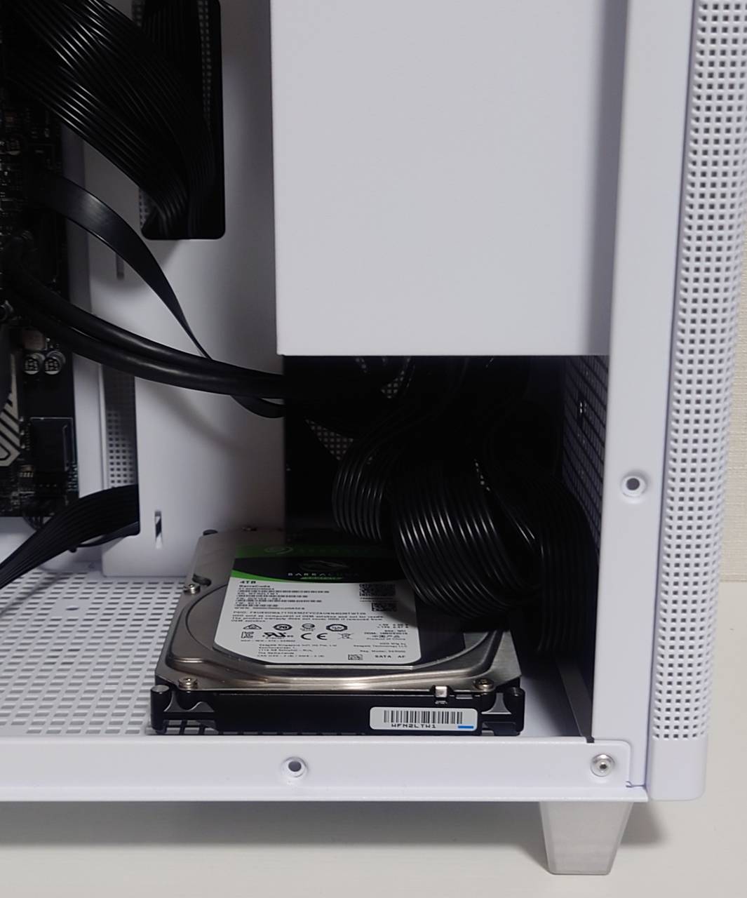 自作 PC に内蔵 HDD を追加してみる | アプつ