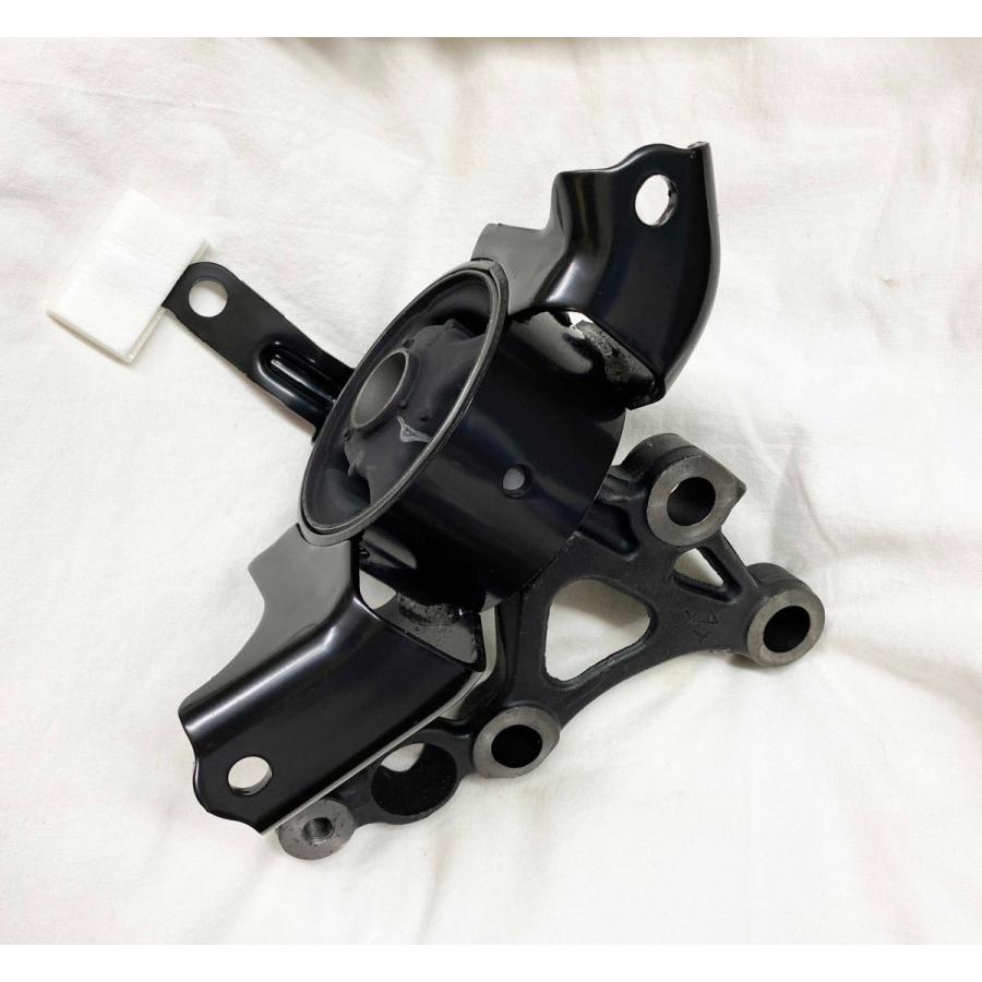 ダイハツ（DAIHATSU） 12306-B2035 エンジン マウント 左 純正 純正