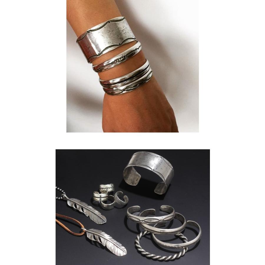 BELIEVEINMIRACLE（ビリーブインミラクル） ROUND BANGLE LINE