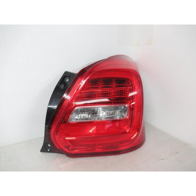 スイフト 4BA-ZC33S 右テールランプ 35650-53RA2 349062 : クラウン2号