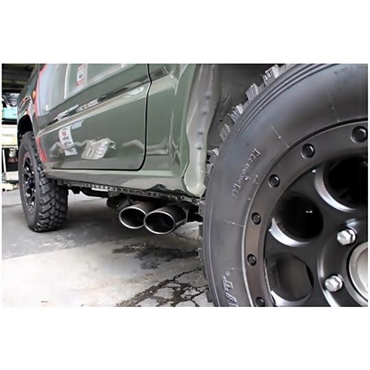 サクソン/SUXON」ジムニー（JB64W）R06A/MT用2本サイド出しマフラー