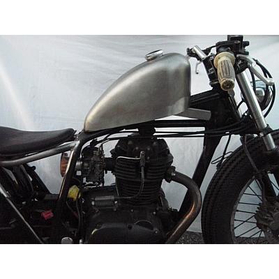 Highマウントスポーツスタータンク/250TR : 部品屋K&W - 通販 - Yahoo