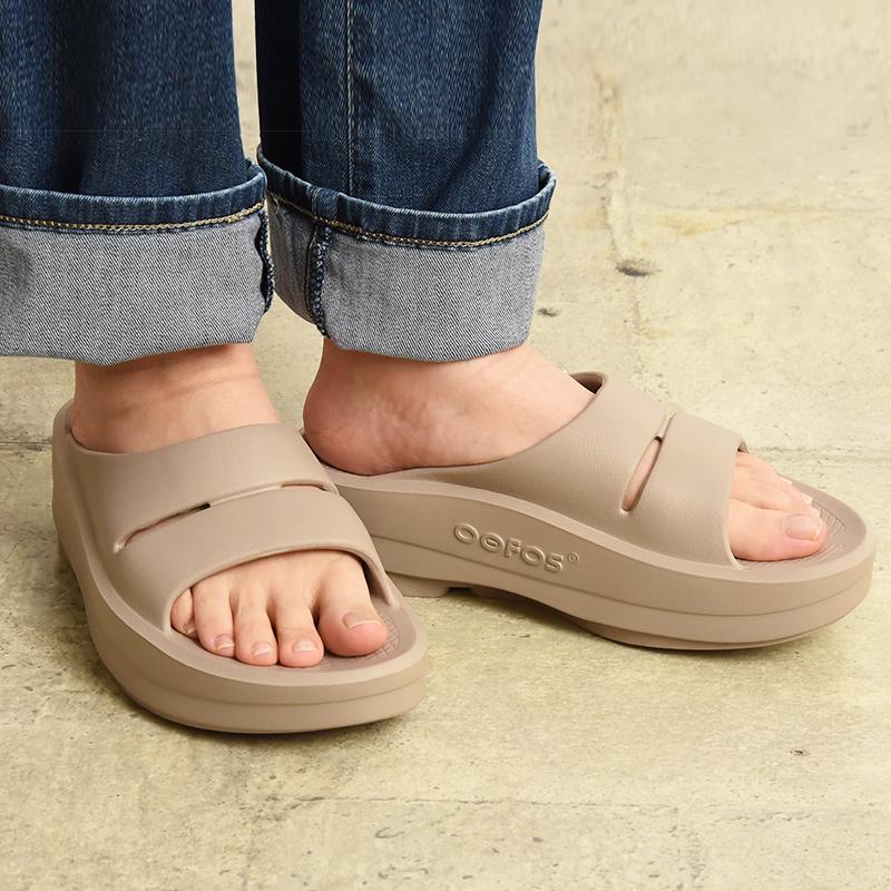 OOFOS（ウーフォス） 正規取扱店 ウーメガウーアー OOmegaOoahh 厚底