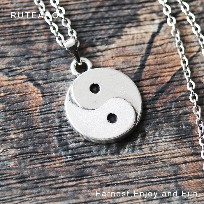 ネックレス 和風 ペンダント 勾玉 陰陽師 メンズ レディース シルバー