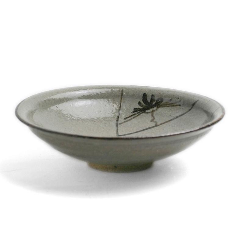 唐津焼・絵唐津松文様丸皿・中村恵子《小皿・5寸・15.0cm》 : 和食器の