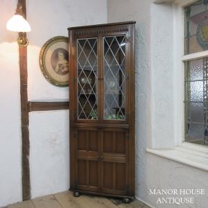 イギリス アンティーク 家具 イタリア製 コーナーキャビネット 飾り棚