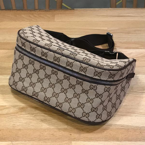 GUCCI（グッチ） 【超美品】グッチ GG柄 GGキャンバス ボディバッグ