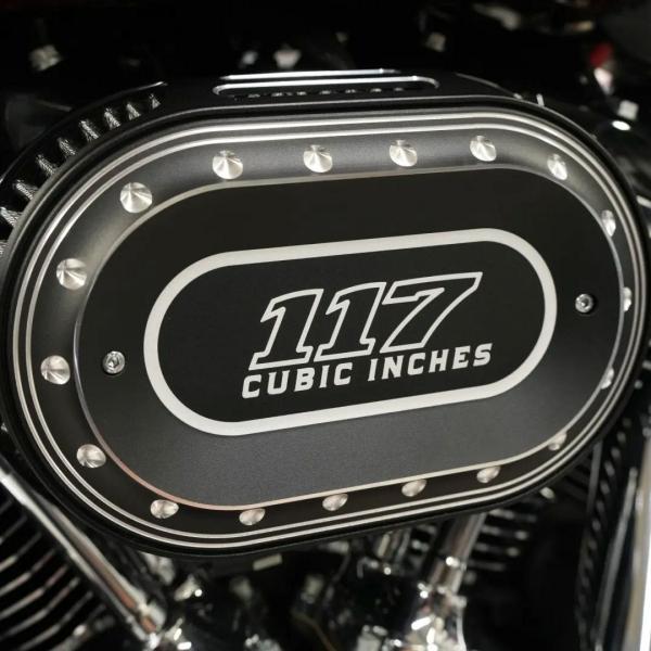 ハーレー M8 ツーリング、ソフテイル ドリルド117 オーバルエア
