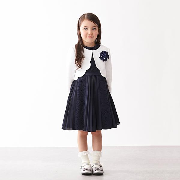 petit main プティマイン(petit main)コサージュつきプリーツ