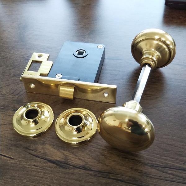 ドアノブ 真鍮製 本磨き アンティーク 握り玉 レトロック 空錠 バック