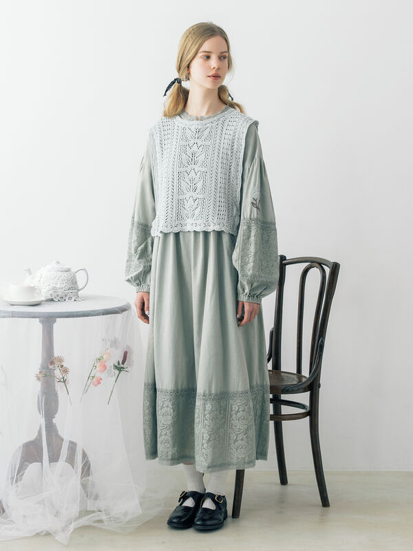 WEB限定 Sサイズ】ランダム刺繍レース切替ワンピース（オフホワイト