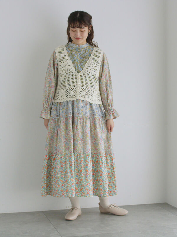 セール】 手編みクロシェニットベスト（グレー/チャコールグレー