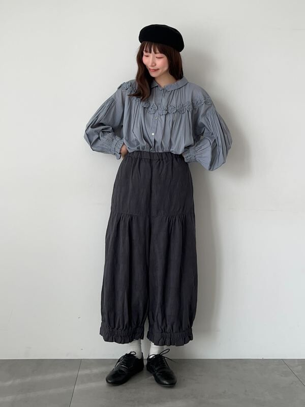 セール】 コットンジャカード製品染め裾フリルパンツ