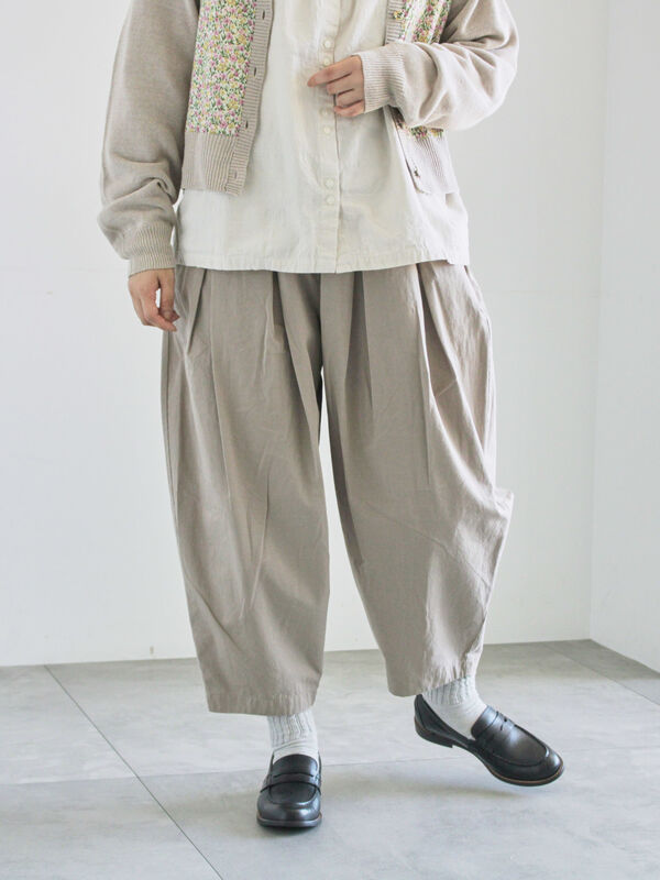 セール】 【天日干し風加工】タックギャザーパンツ（チャコールグレー