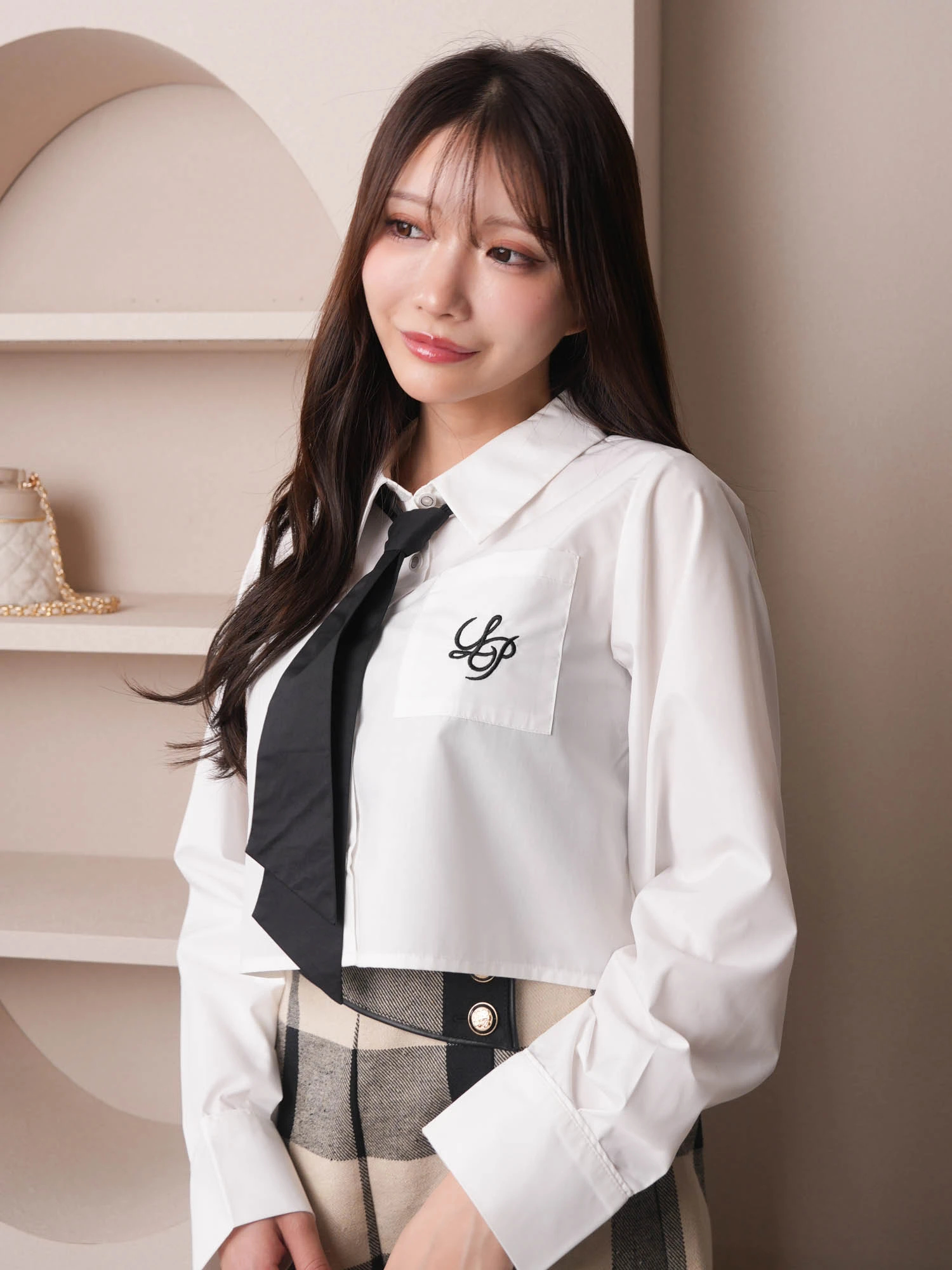 LIP SERVICE（リップサービス）｜ ネクタイSETクロップドシャツ