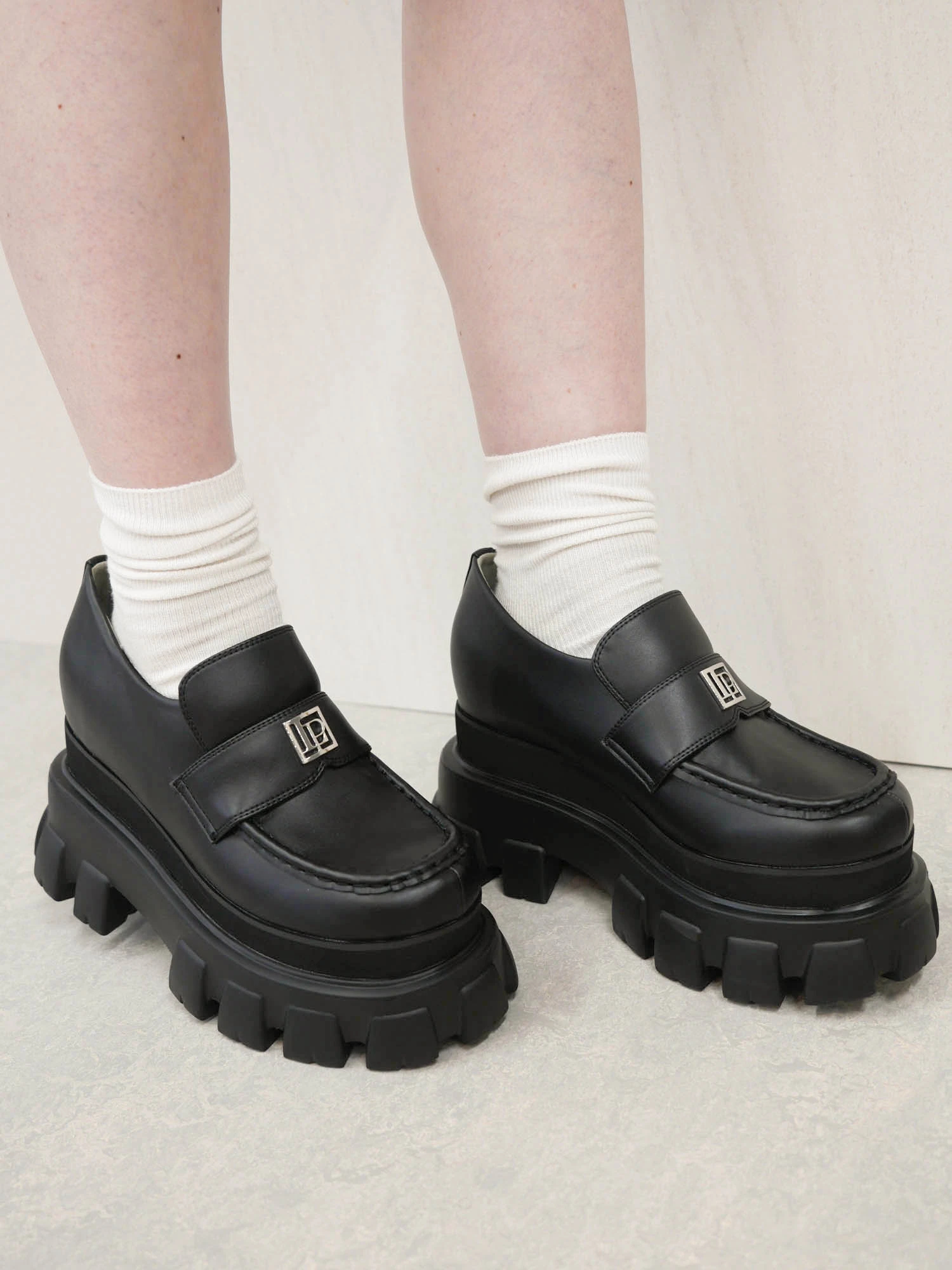 LIP SERVICE（リップサービス）｜ ボリュームインソールローファー