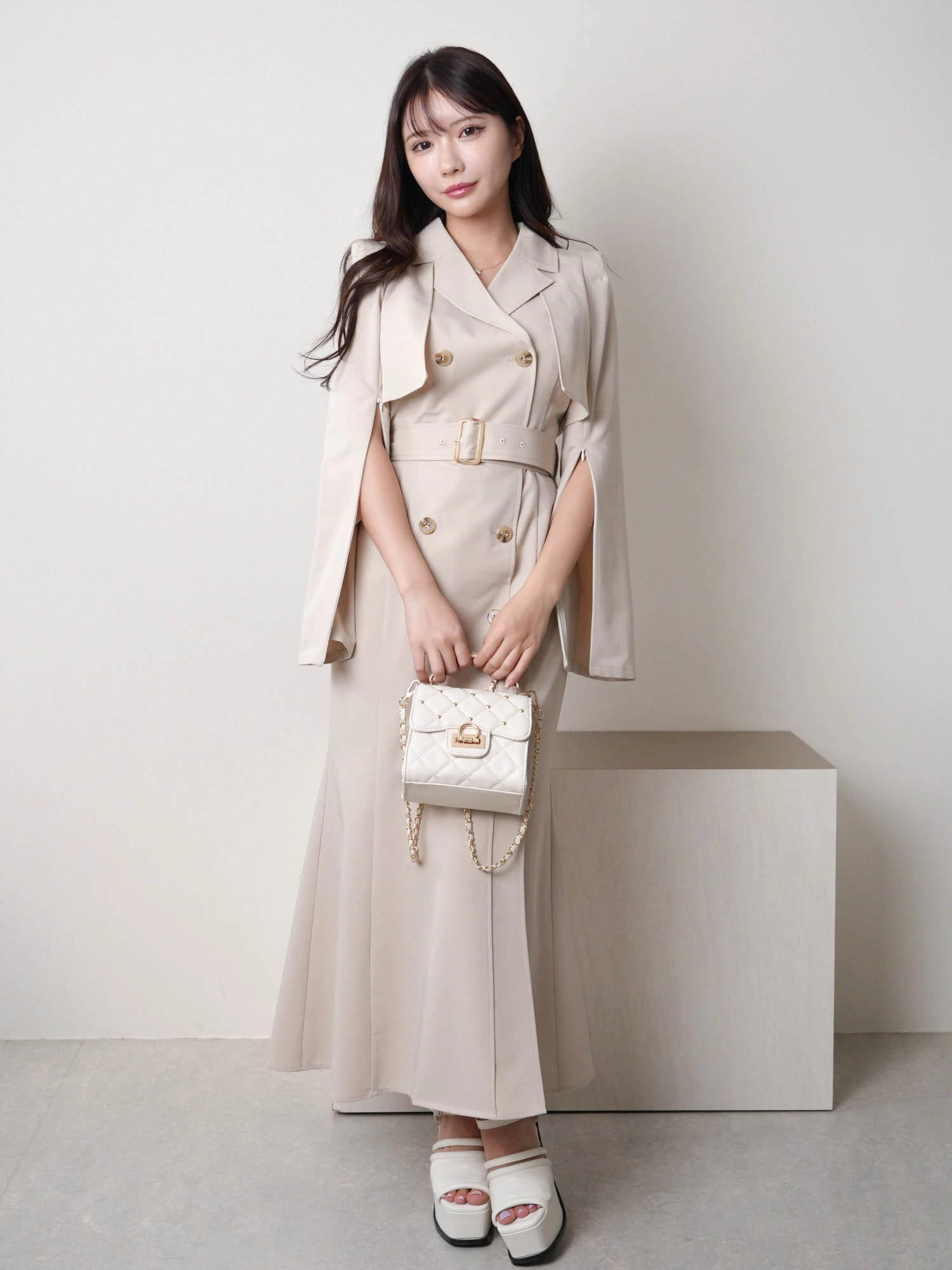 LIP SERVICE（リップサービス）｜ スリットスリーブトレンチマーメイド