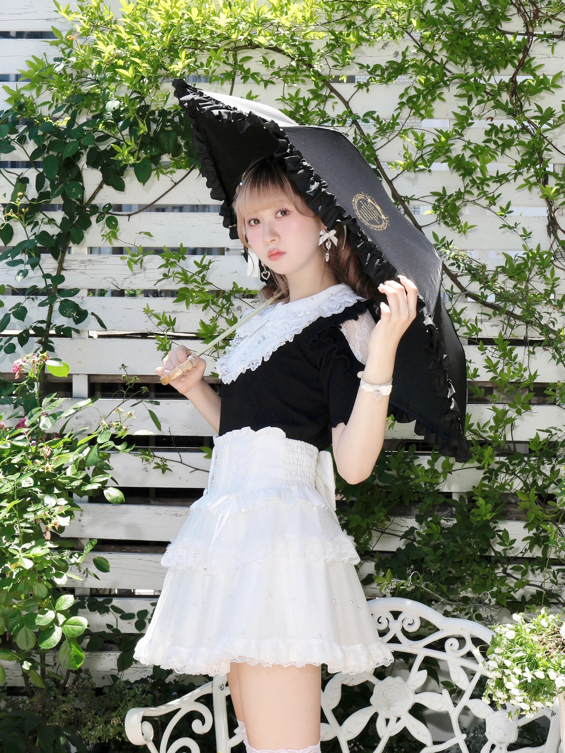 NOEMIE お嬢さんフリル折りたたみ日傘（グッズ｜黒・オフホワイト