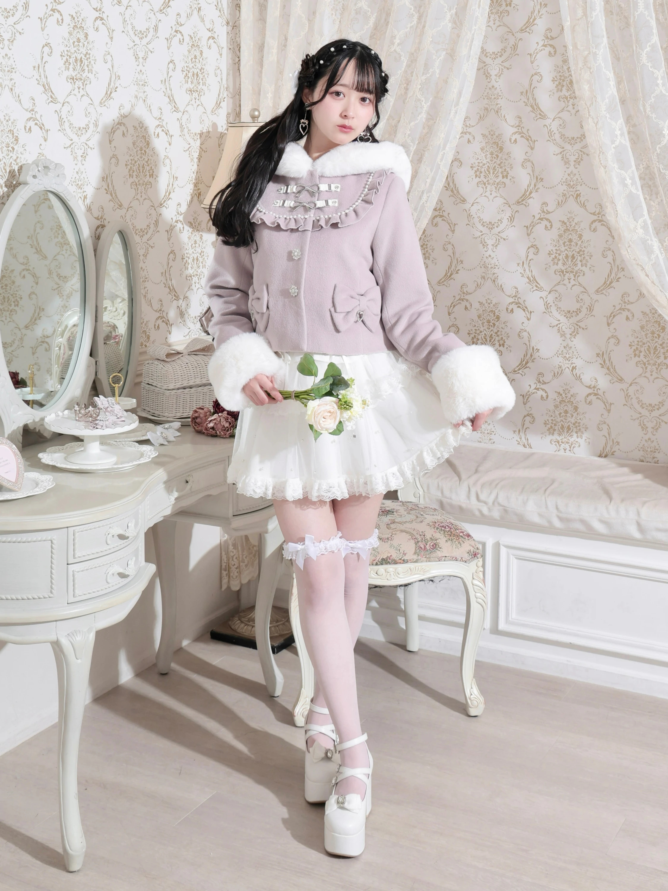 ヨークフリルドーリーショートコート（ジャケット・ブルゾン｜オフ