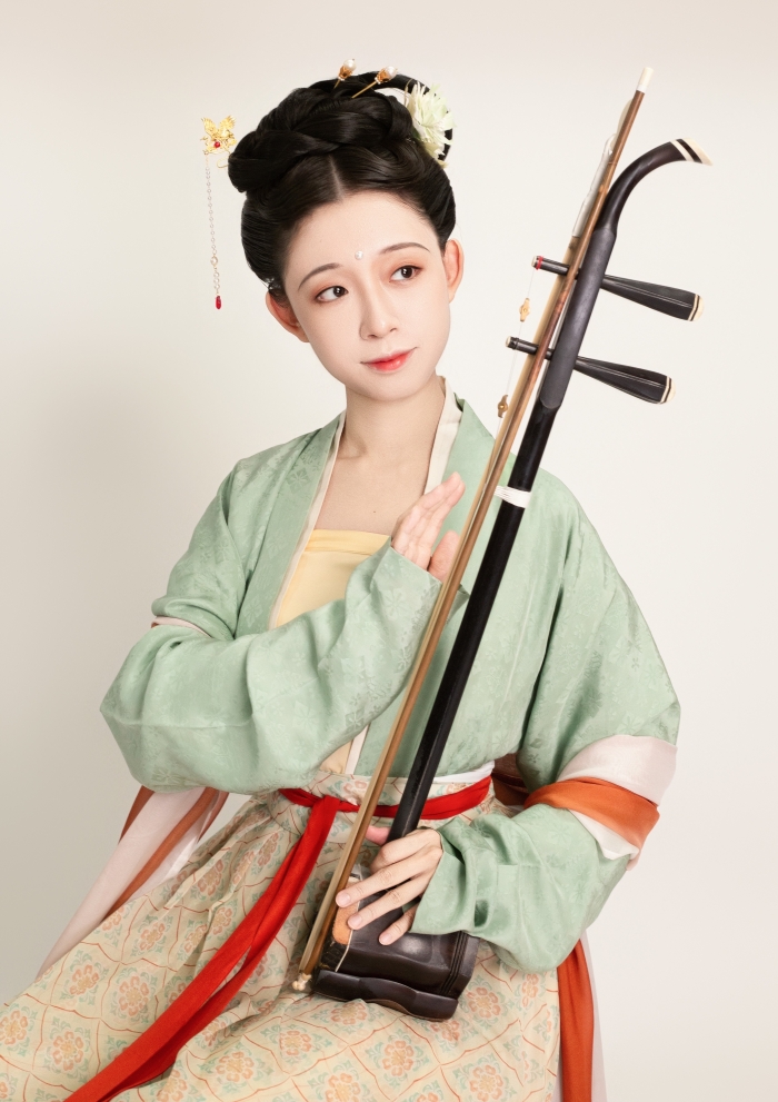 いにしえより響く旋律 ―― 二胡 × 竹笛の秋コンサート - 日中友好会館