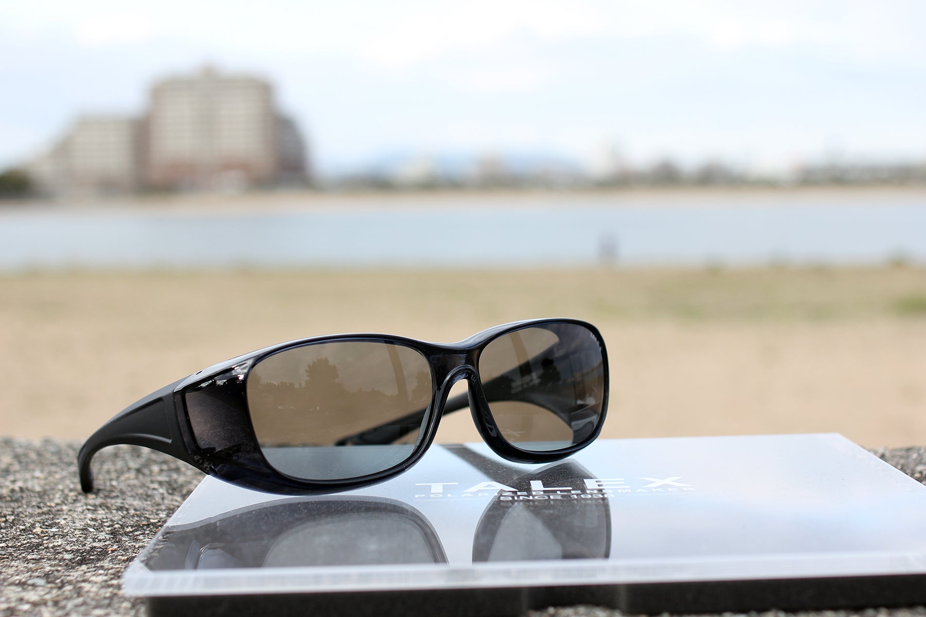 裸眼よりも景色がキレイ!? TALEXの偏光サングラスが高品質なヒミツ