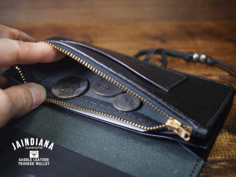 TRWE-B 定番ブラックサドルレザーのトラッカーウォレット