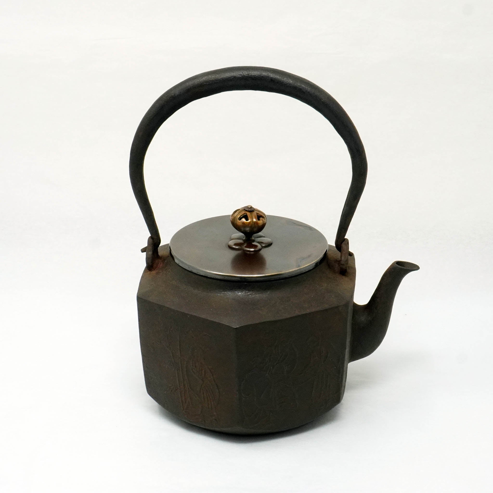 般若鋳造所（高岡銅器）｜茶釜・風炉・鉄瓶の伝統鋳造工房｜日本工芸堂