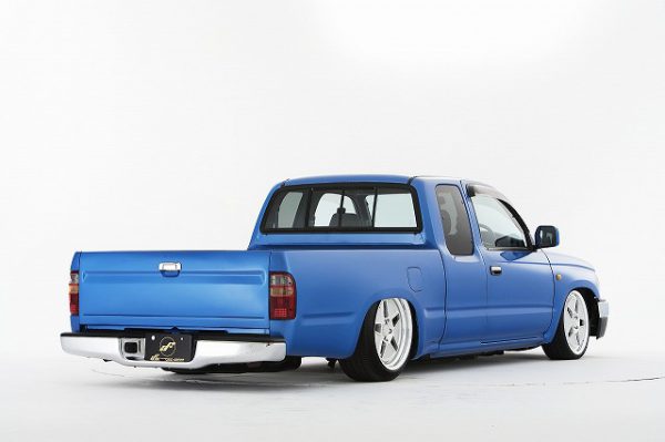 トヨタ ハイラックス EXTキャブ 4輪独立デジタルエアサス Cノッチ 4