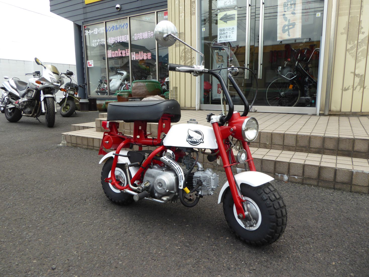 ホンダZ50Mモンキー中期角タンク本物レストアベース補修塗装用